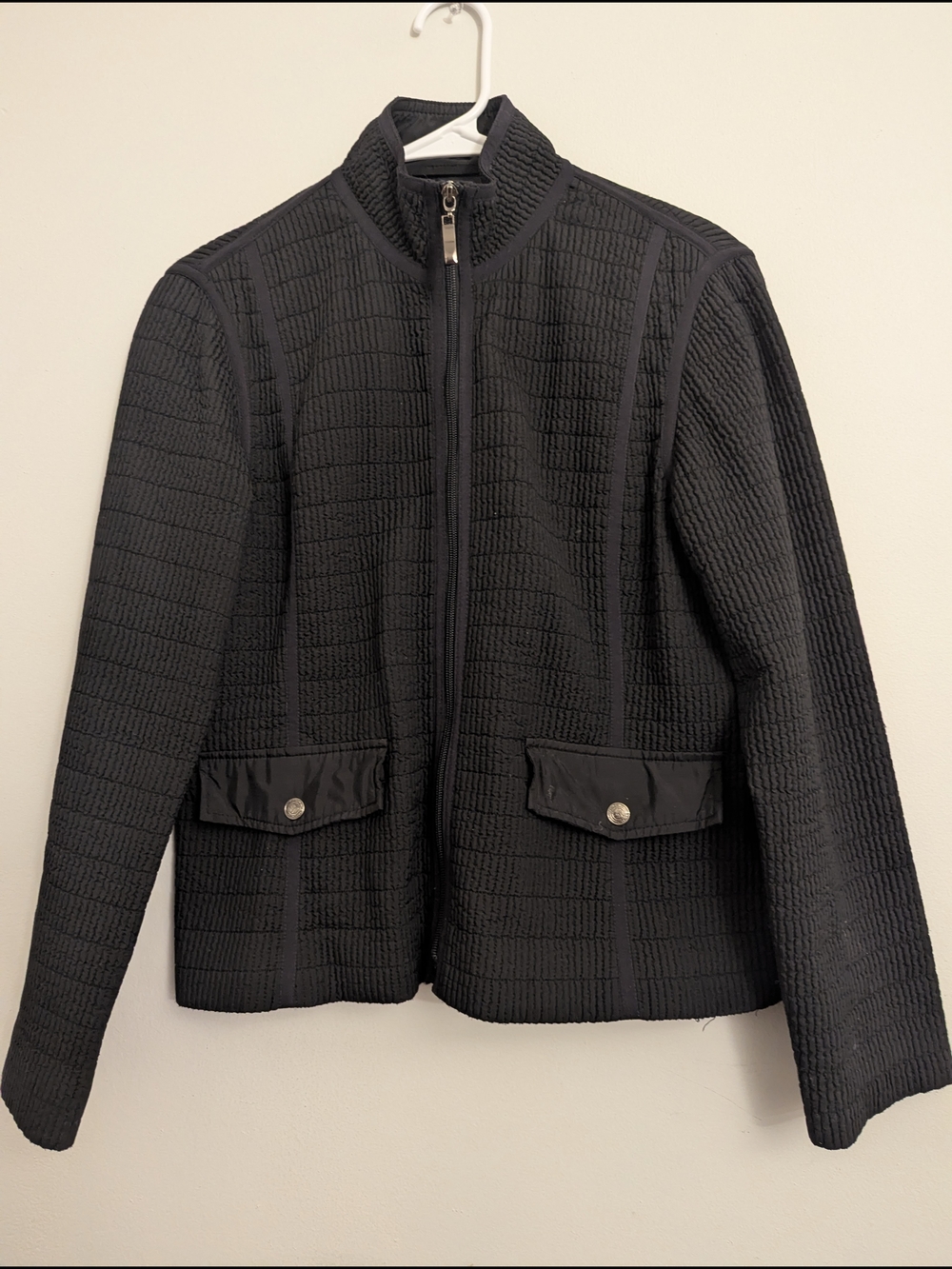Classic Black Textured Zip-Up Jacket with Snap-Flap Pockets